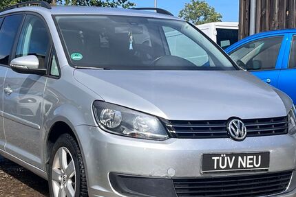 VW Touran 200.000 km 7.499 &euro; Flintbek 24220