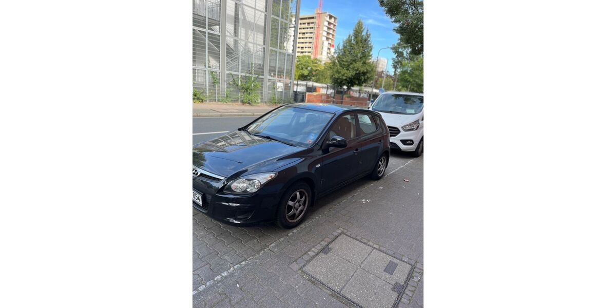 Hyundai i30 135.000 km 3.500 &euro; Frankfurt am Main 65929