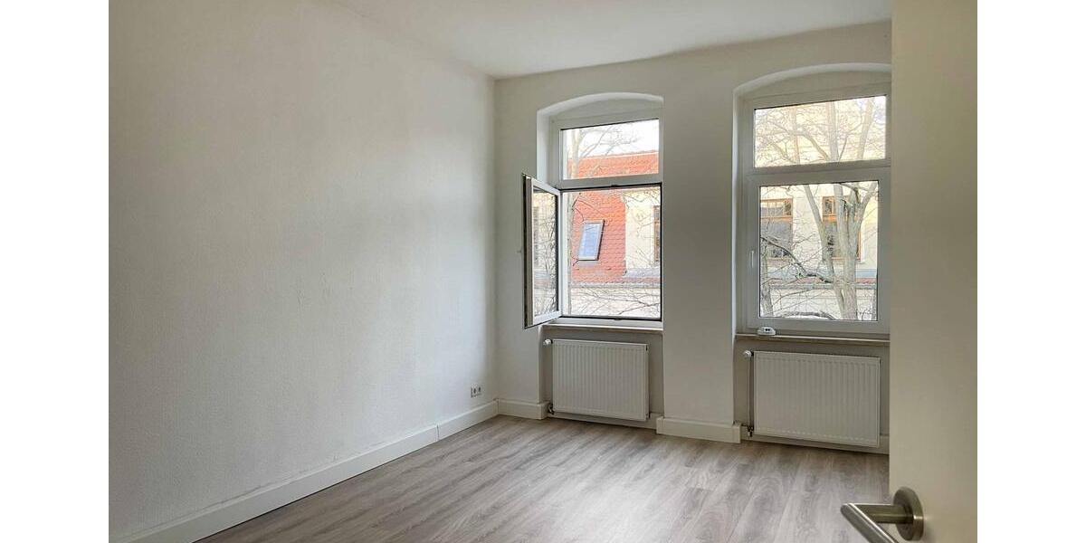 Dachgeschoßwohnung Halle (Saale) Damaschkestraße - 3 Zimmer, 72 m&sup2;, 573&euro; | Angebot:26190606