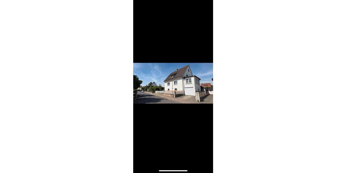 Einfamilienhaus Felsberg - 10 Zimmer, 200 m&sup2;, 275.000&euro; | Angebot:27054027