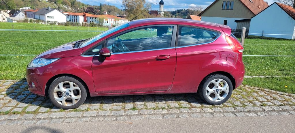 Ford Fiesta 100.000 km 3.500 &euro; Welden 86465