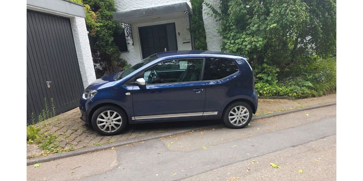VW up! 125.000 km 4.300 &euro; Leutenbach 71397
