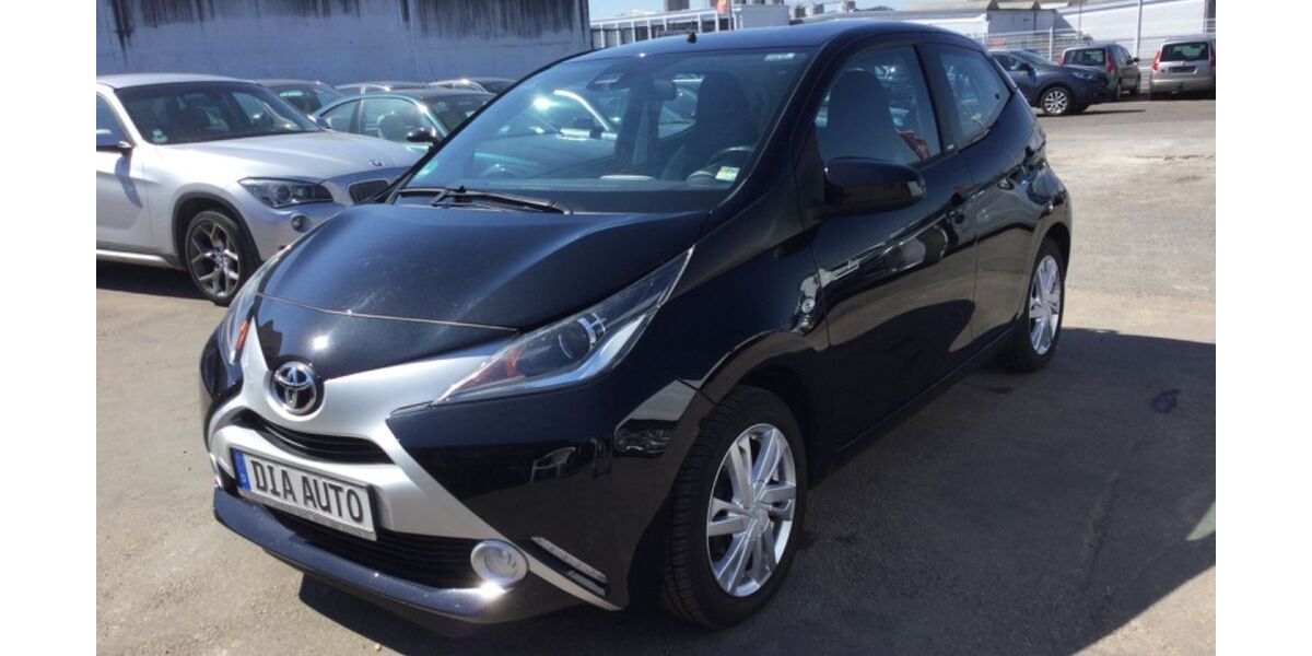 Toyota Aygo (X) 95.000 km 6.499 &euro; Bad Kreuznach 55543