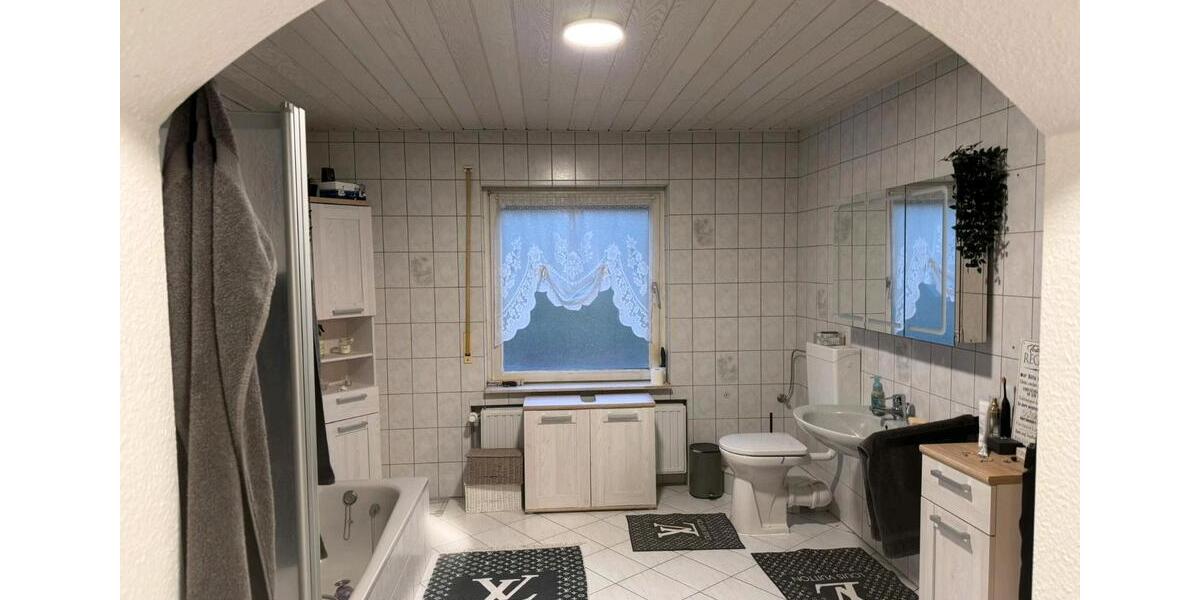 Erdgeschoßwohnung Schotten - 3 Zimmer, 130 m&sup2;, 650&euro; | Angebot:25589195