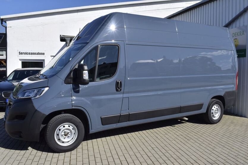Opel Movano 7.950 km 23.205 € Radebeul 01445