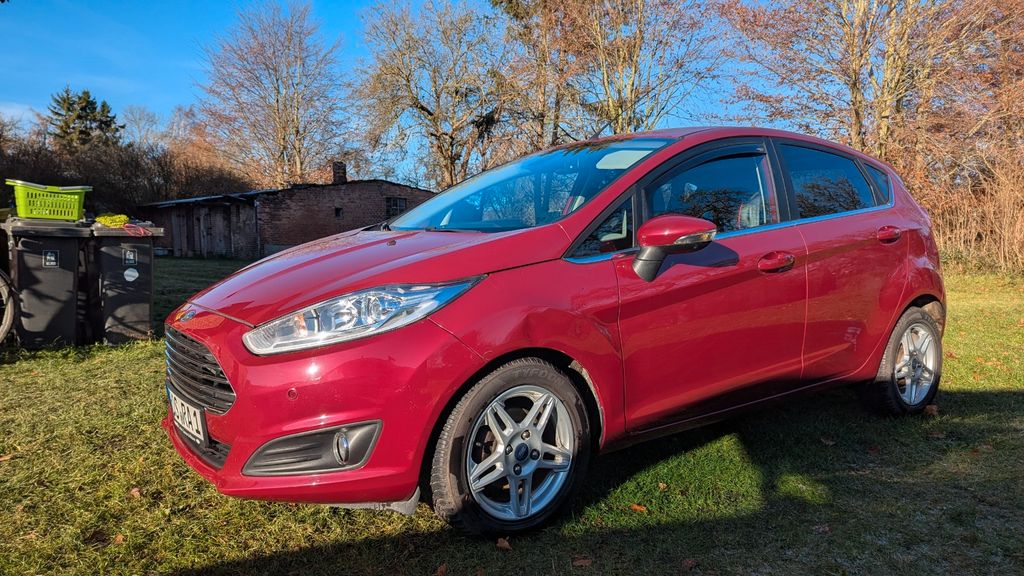 Ford Fiesta 125.000 km 3.500 &euro; Amt Tessin 18195