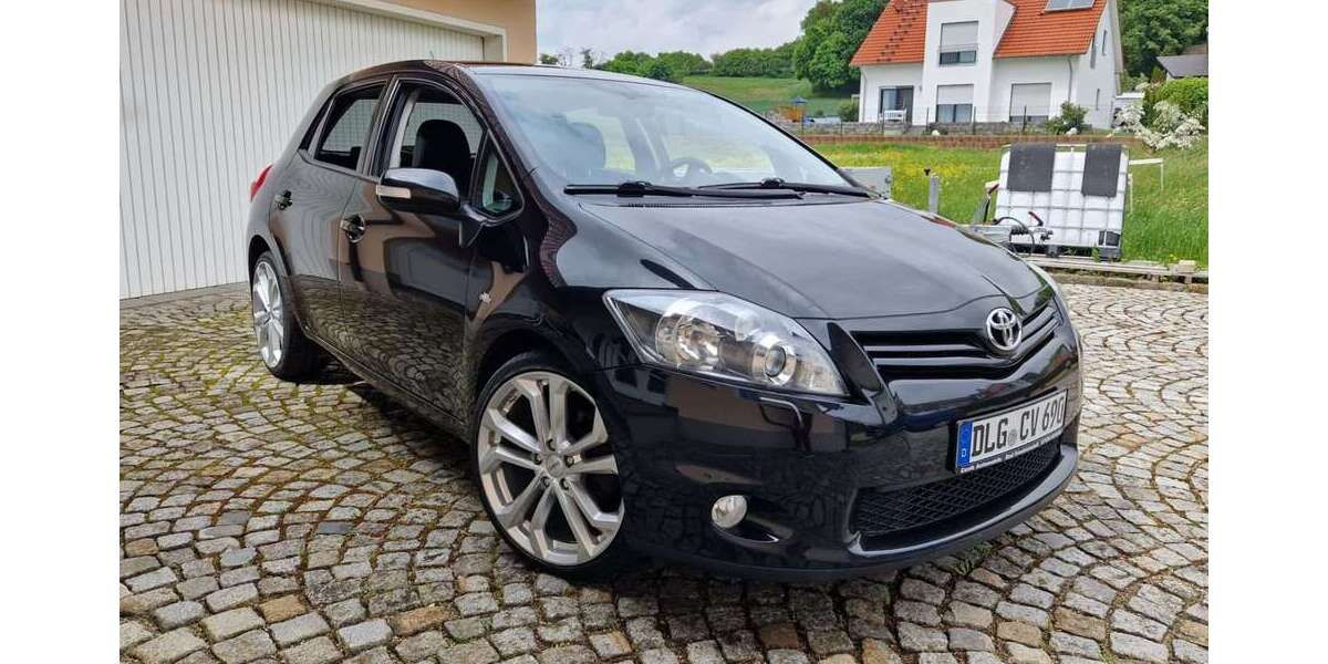 Toyota Auris 127.000 km 7.990 &euro; Medlingen 89441
