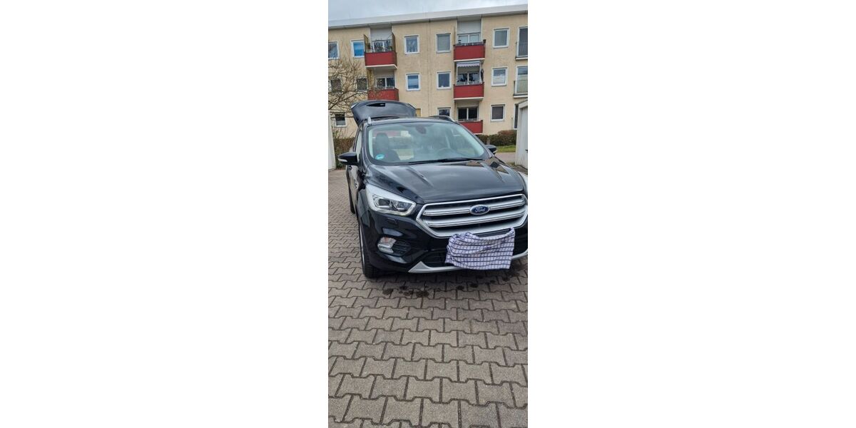 Ford Kuga 105.900 km 12.750 &euro; Berlin 12349