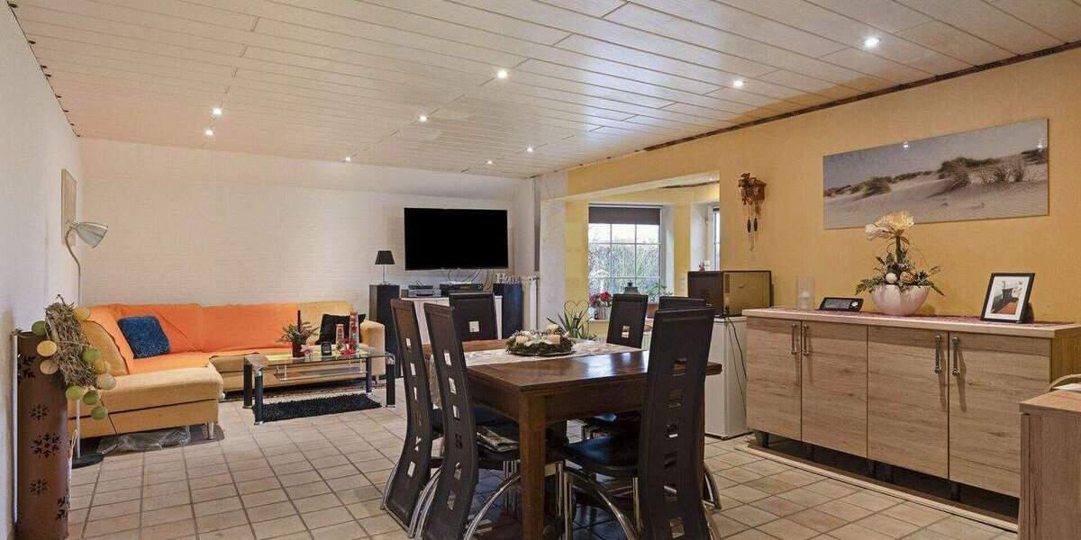 Großzügiges Wohnhaus mit Innenhof, Garten und Ausbaupotenzial in Gangelt- Stahe! 8 zimmer