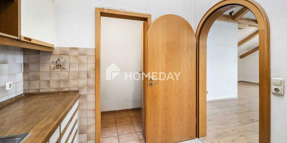 Etagenwohnung Burgkirchen an der Alz (DG) Burgkirchen - 3 Zimmer, 94 m&sup2;, 310.000&euro; | Angebot:25739139