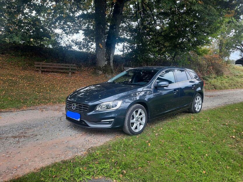 Volvo V60 197.000 km 12.000 € Waldbrunn 69429