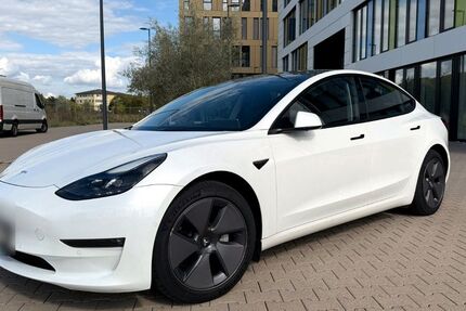 Tesla Model 3 59.000 km 28.500 &euro; Hürth 50354