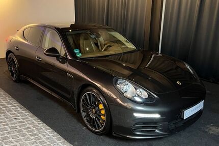 Porsche Panamera 232.000 km 31.990 &euro; Schapen 48480