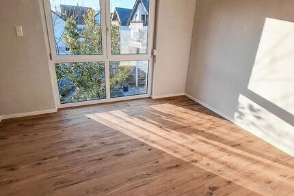 Wohnung Leonberg - 3.5 Zimmer, 90 m&sup2;, 1.590&euro; | Angebot:26316432