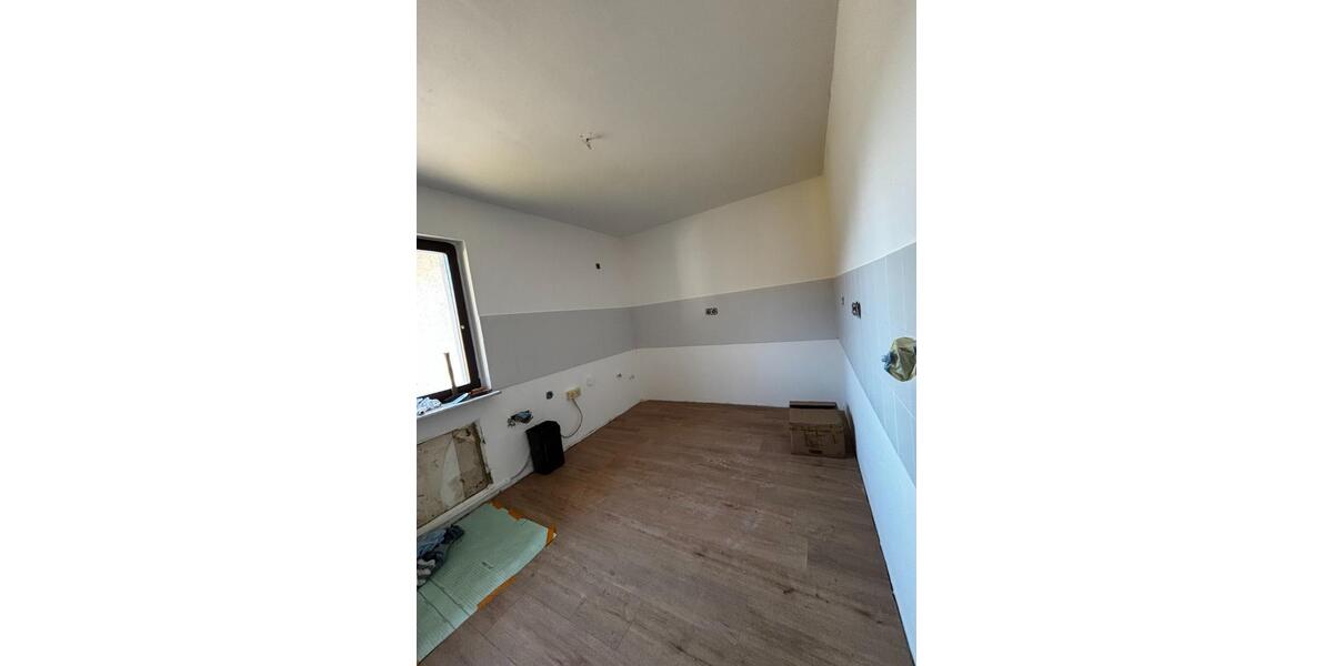 Etagenwohnung Bad Wünnenberg - 4 Zimmer, 110 m&sup2;, 1.100&euro; | Angebot:25305993