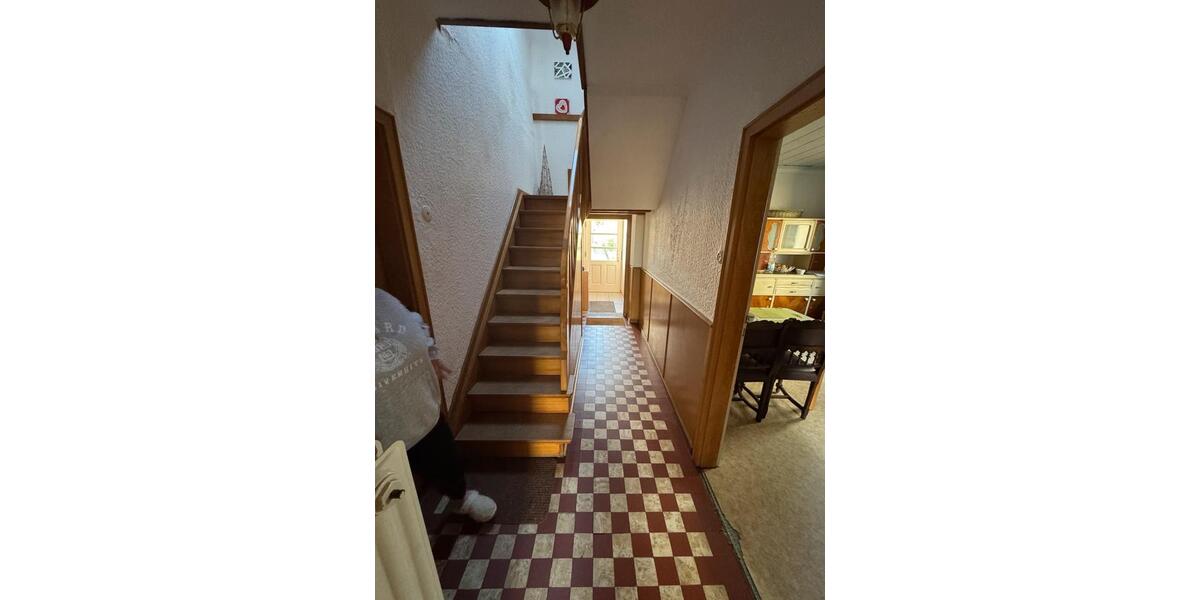 Doppelhaushälfte Schwalbach - 6 Zimmer, 136 m&sup2;, 160.000&euro; | Angebot:27225706