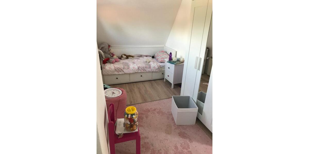 Dachgeschoßwohnung Buxtehude - 4 Zimmer, 95 m&sup2;, 750&euro; | Angebot:25045270