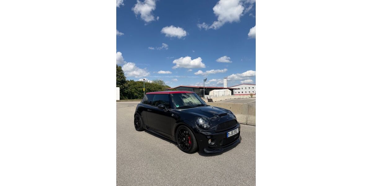 Mini John Cooper Works 86.015 km 14.300 &euro; Kirchheim 85551