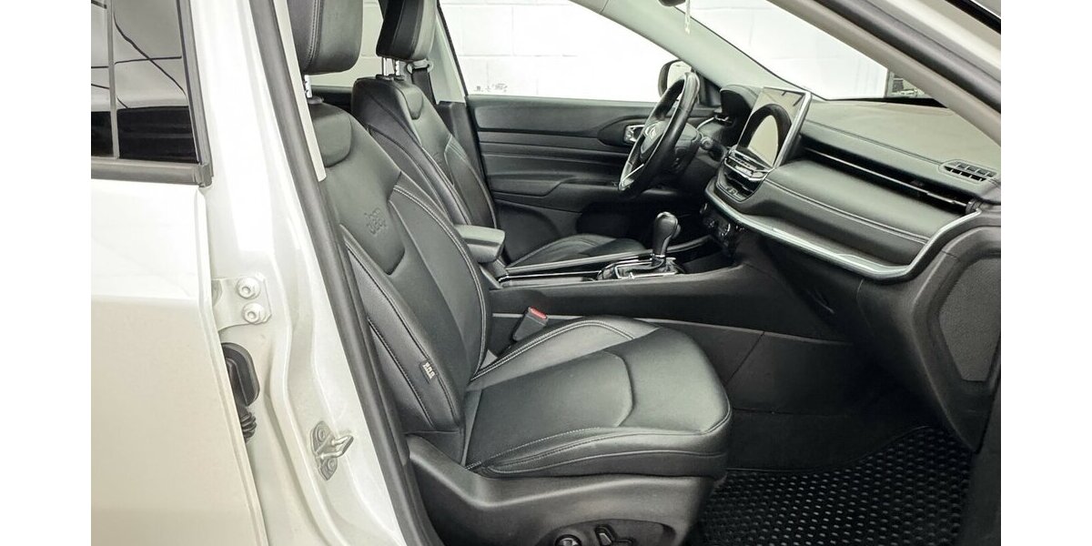 Jeep Compass S Plug-IN Hybrid 4WD 1.Hand Anhängerkplg 61.880 km 24.820 &euro; Lich 35423