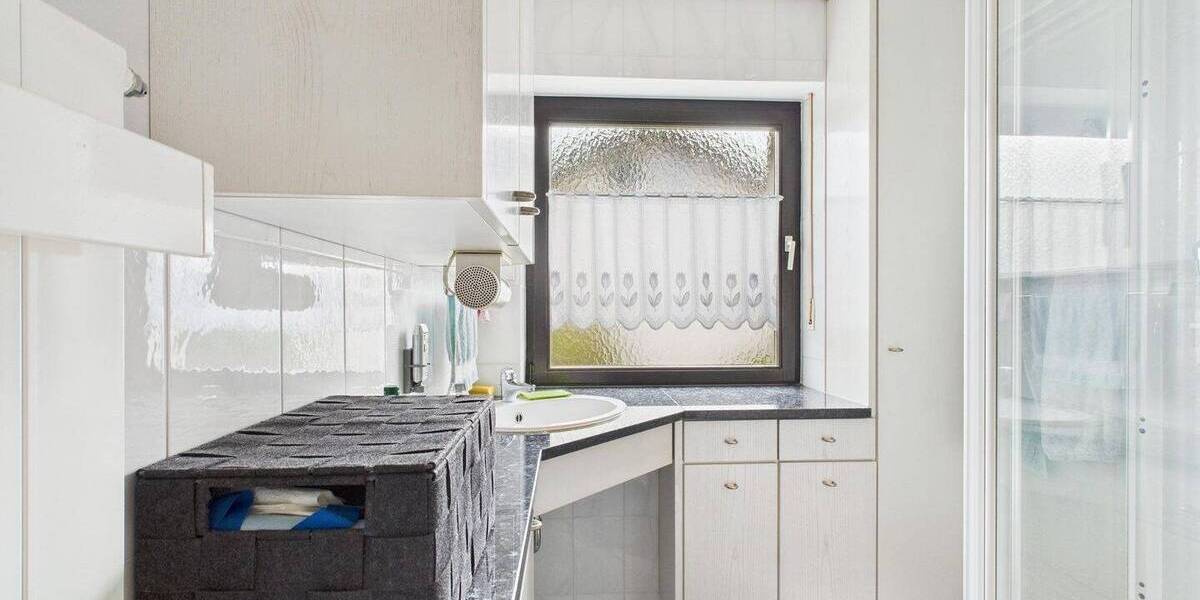 Exklusive, innenarchitektonisch gestaltete Wohnungen über zwei Etagen, einzeln zugänglich 6 zimmer