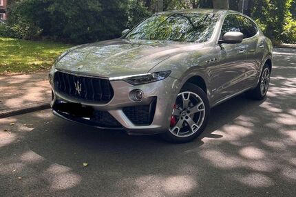 Maserati Levante 91.000 km 34.500 &euro; Duisburg 47138