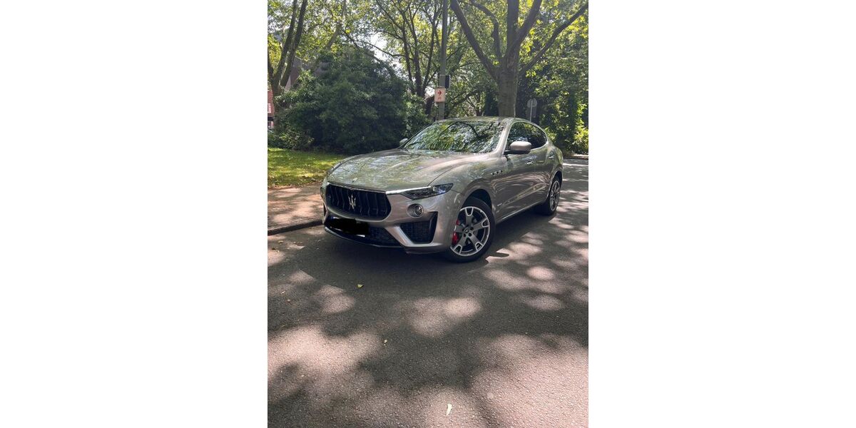 Maserati Levante 91.000 km 34.500 &euro; Duisburg 47138