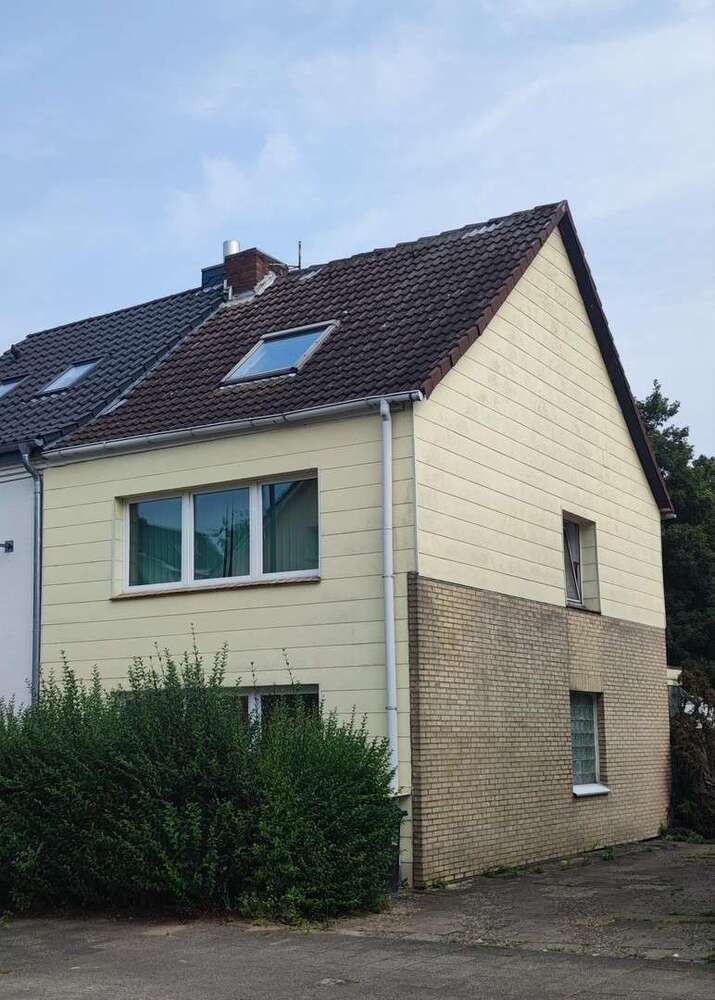 Haus zum Kaufen in Kiel 290.000 € 132 m²
