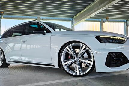 Audi RS4 53.900 km 57.999 &euro; Kessin 18196