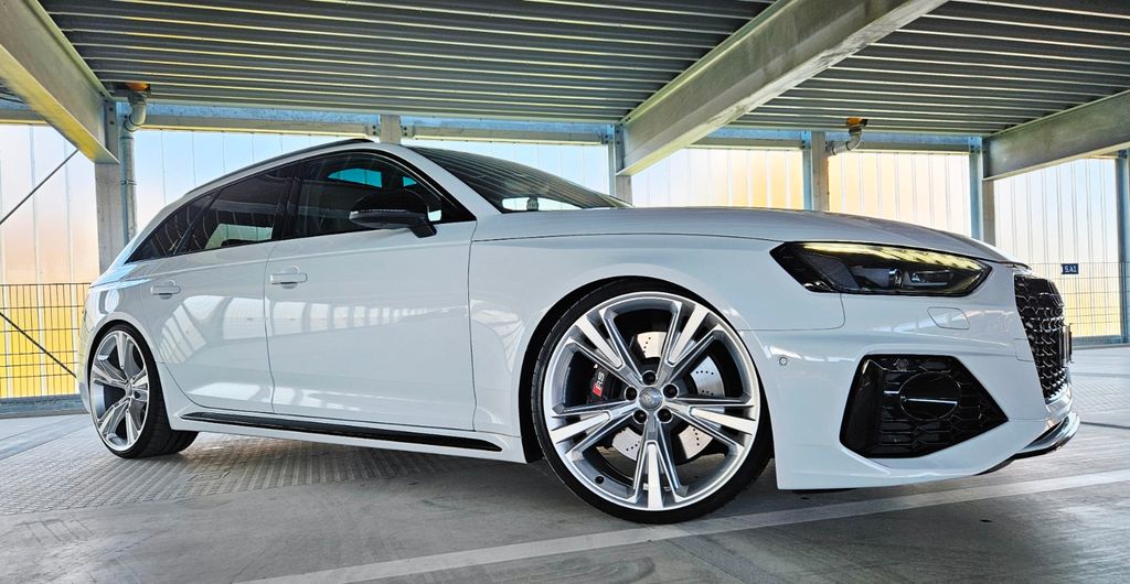 Audi RS4 53.900 km 57.999 &euro; Kessin 18196