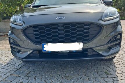 Ford Kuga 66.000 km 27.250 € Langenbach 85416