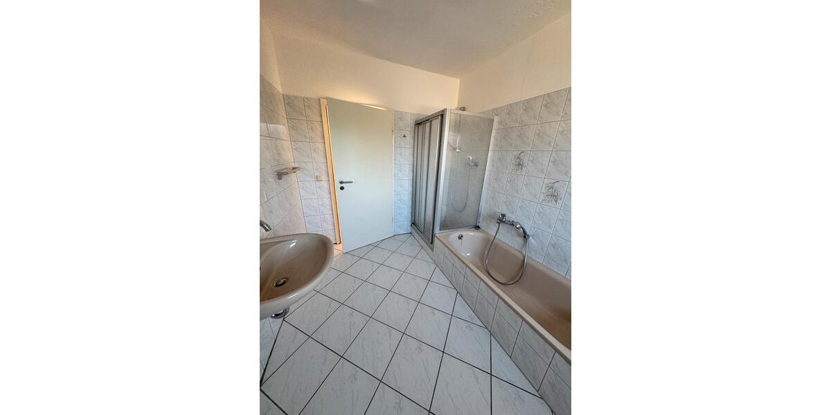 Bungalow Nümbrecht - 4 Zimmer, 114 m&sup2;, 270.000&euro; | Angebot:27093823