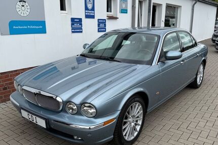 Jaguar XJ 128.497 km 11.880 &euro; Glückstadt 25348