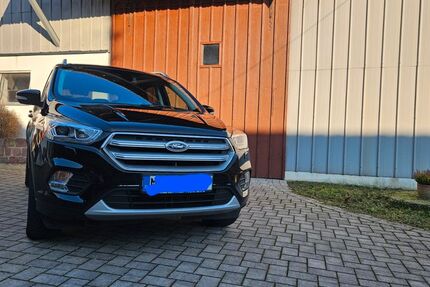 Ford Kuga 69.000 km 13.990 &euro; Büdingen 63654