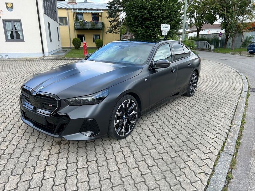 BMW i5 6.750 km 86.274 € Hohenlinden 85664