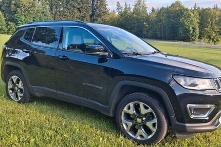 Jeep Compass 89.000 km 19.850 &euro; Wegscheid 94110