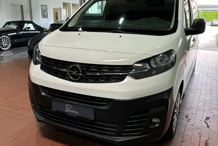 Opel Vivaro 63.450 km 16.890 &euro; Duisburg 47058