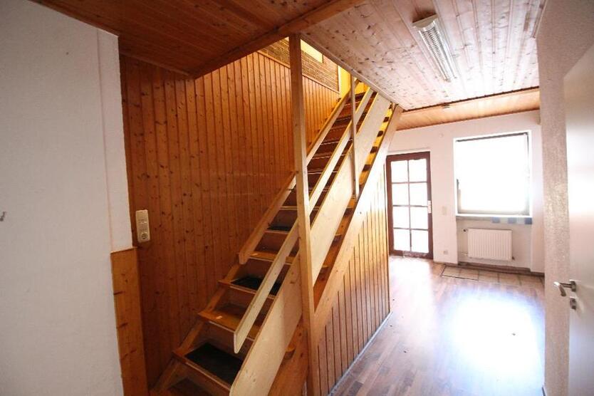 Ladenlokal oder Büroflächen mit Lagerfläche und Parkplätzen in zentraler Innenstadtlage zimmer