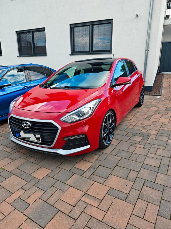 i30