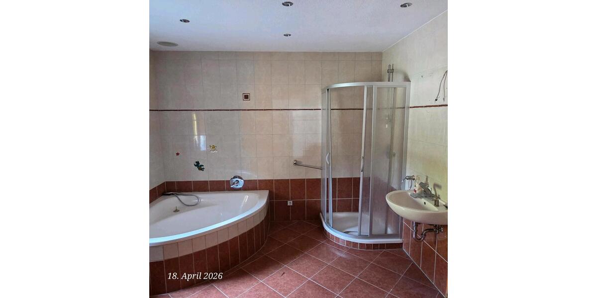 Einfamilienhaus Müncheberg - 8 Zimmer, 320 m&sup2;, 2.600&euro; | Angebot:26666075