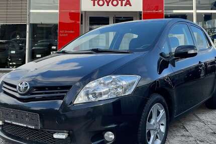 Toyota Auris 212.228 km 4.390 € Dresden 01139