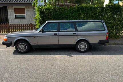 Volvo 240 259.750 km 14.800 &euro; Hamburg 22419