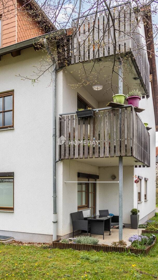Attraktive Dachgeschosswohnung mit 2 Zimmern, Balkon und Gartennutzung in Eischleben 2 zimmer