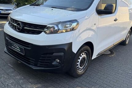 Opel Vivaro 53.600 km 16.499 € Paderborn 33100