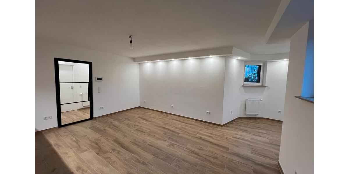 Etagenwohnung Sundern (Sauerland) - 4 Zimmer, 60 m&sup2;, 450&euro; | Angebot:26409894