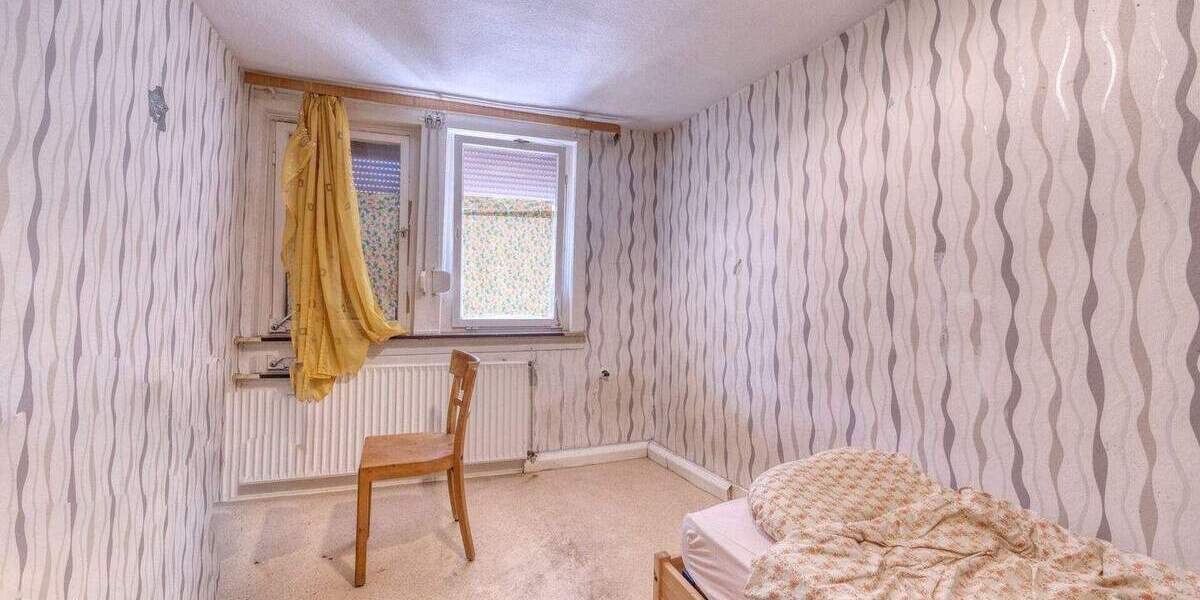 Wohnhaus mit Entwicklungspotenzial in der Altstadt - provisionsfrei 4 zimmer