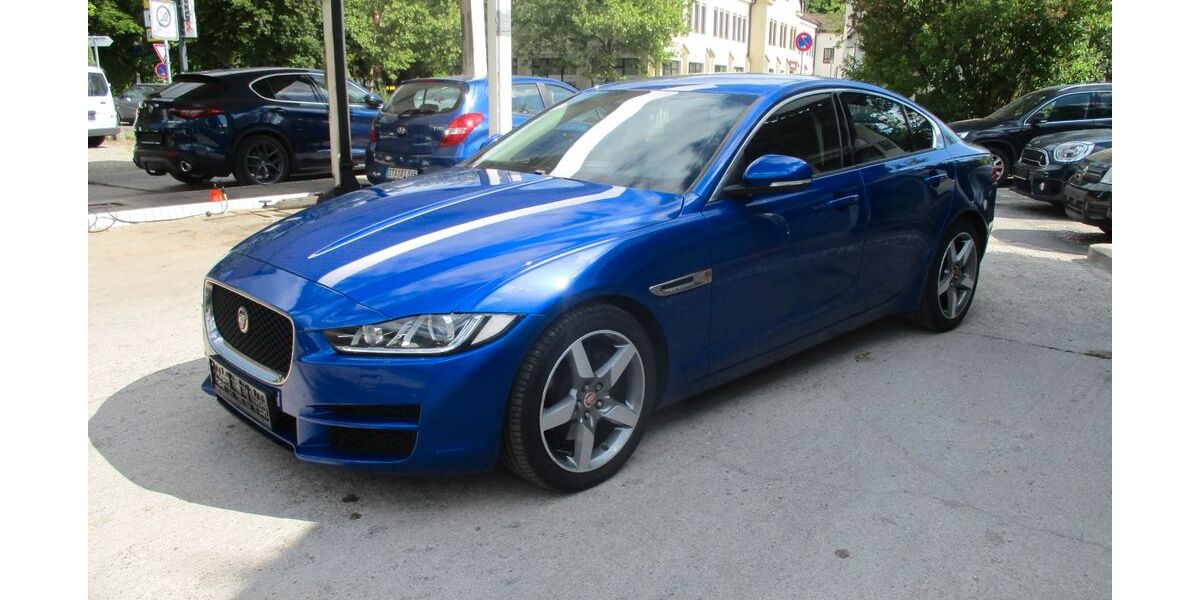Jaguar XE 154.000 km 9.900 &euro; Krailling bei München 82152