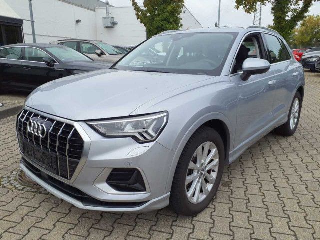 Audi Q3 113.000 km 24.450 € Wiesbaden 65199