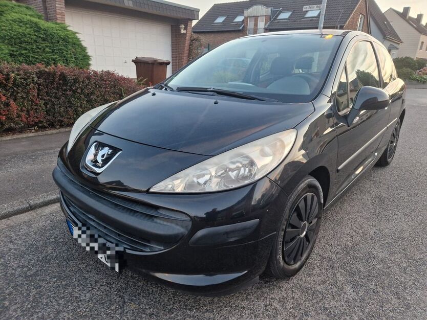 Peugeot 207 203.200 km 650 € Köln 50259
