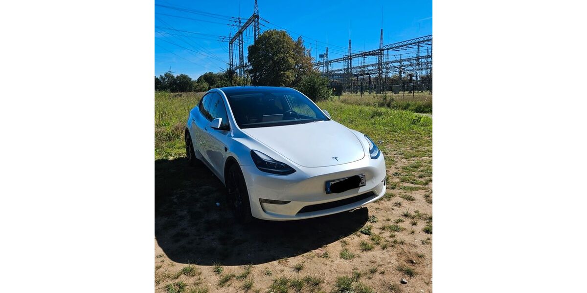 Tesla Model Y 95.000 km 38.500 &euro; Köln 50674