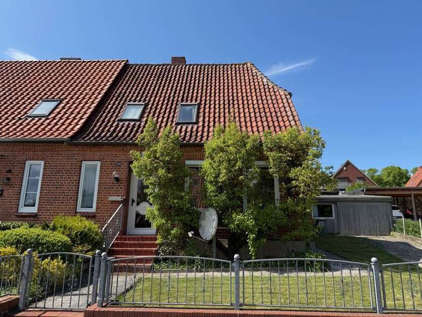 Haus zum Kaufen in Lütjenburg 185.000 € 134 m²